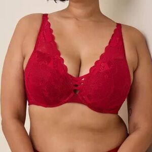 Torrid XO Plunge Push-up Tattoo Lace Straight Back Bra women’s size 44 DD red